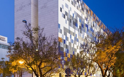 Alquiler de oficina de 59,76 m2 con plaza de aparcamiento 2ª planta