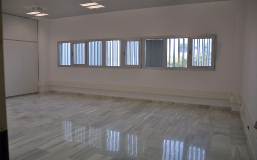 Alquiler de oficina de 59,76 m2 con plaza de aparcamiento 1ª planta